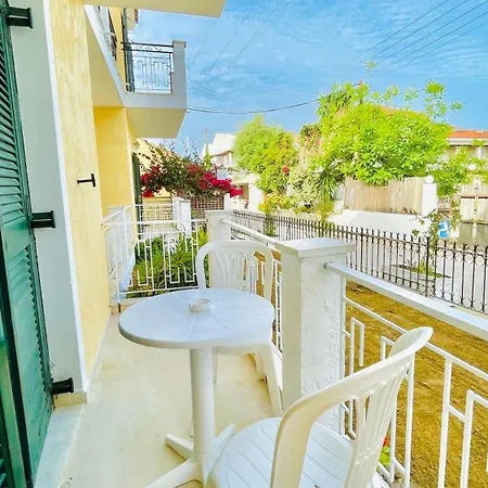 Kavos Aparthotel 3*