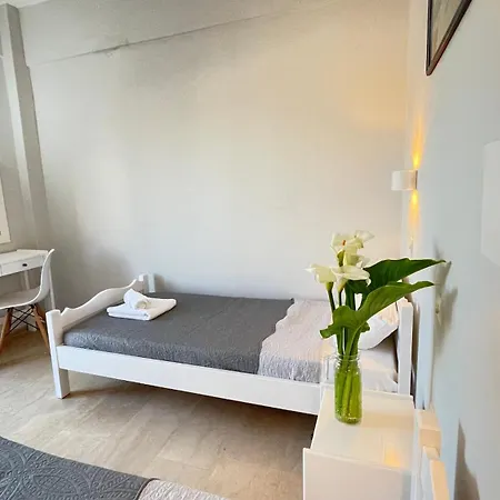Kavos Aparthotel 3* 카보스